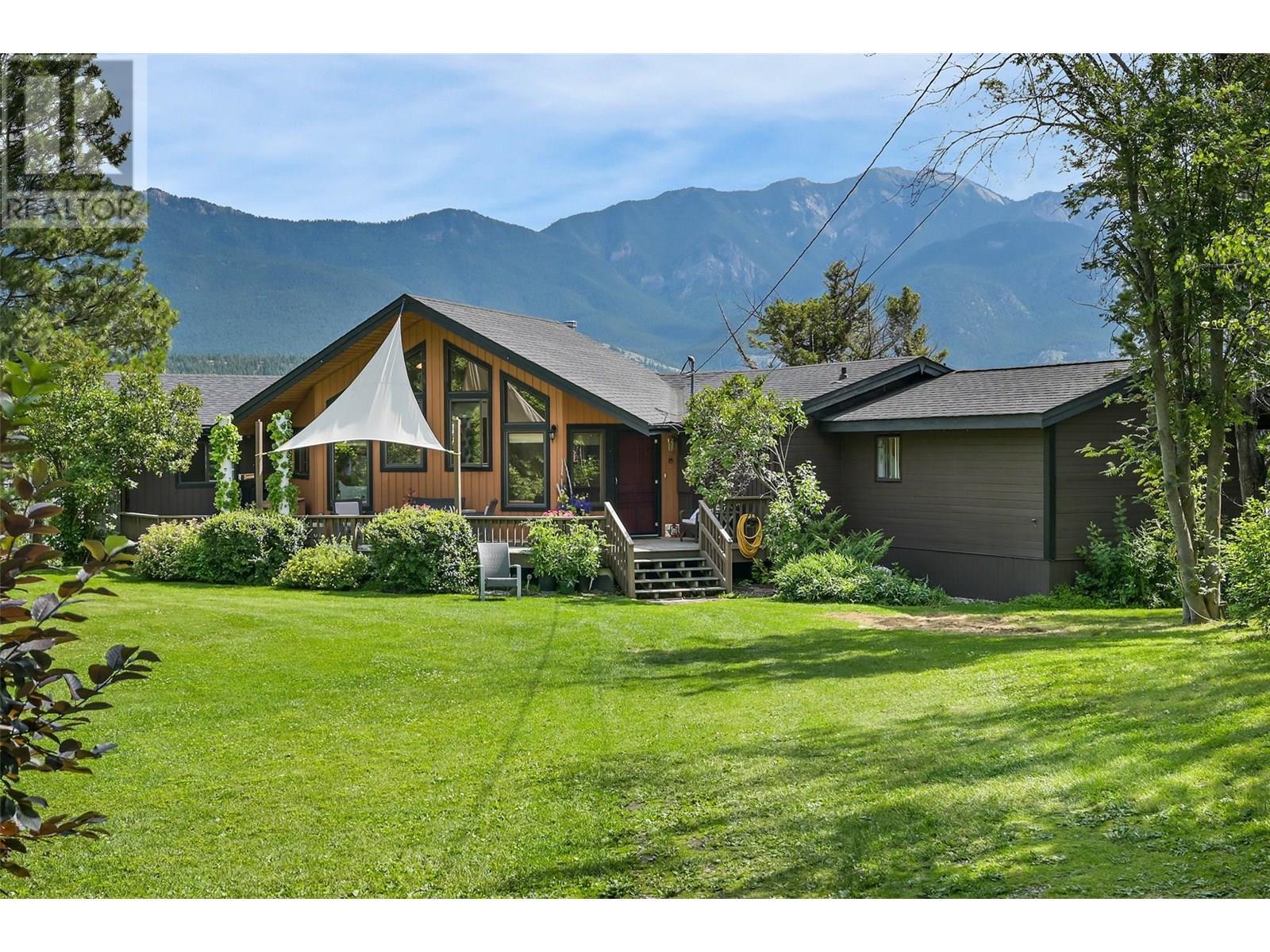 2384 Ruault Road, Invermere, BC - Outdoor