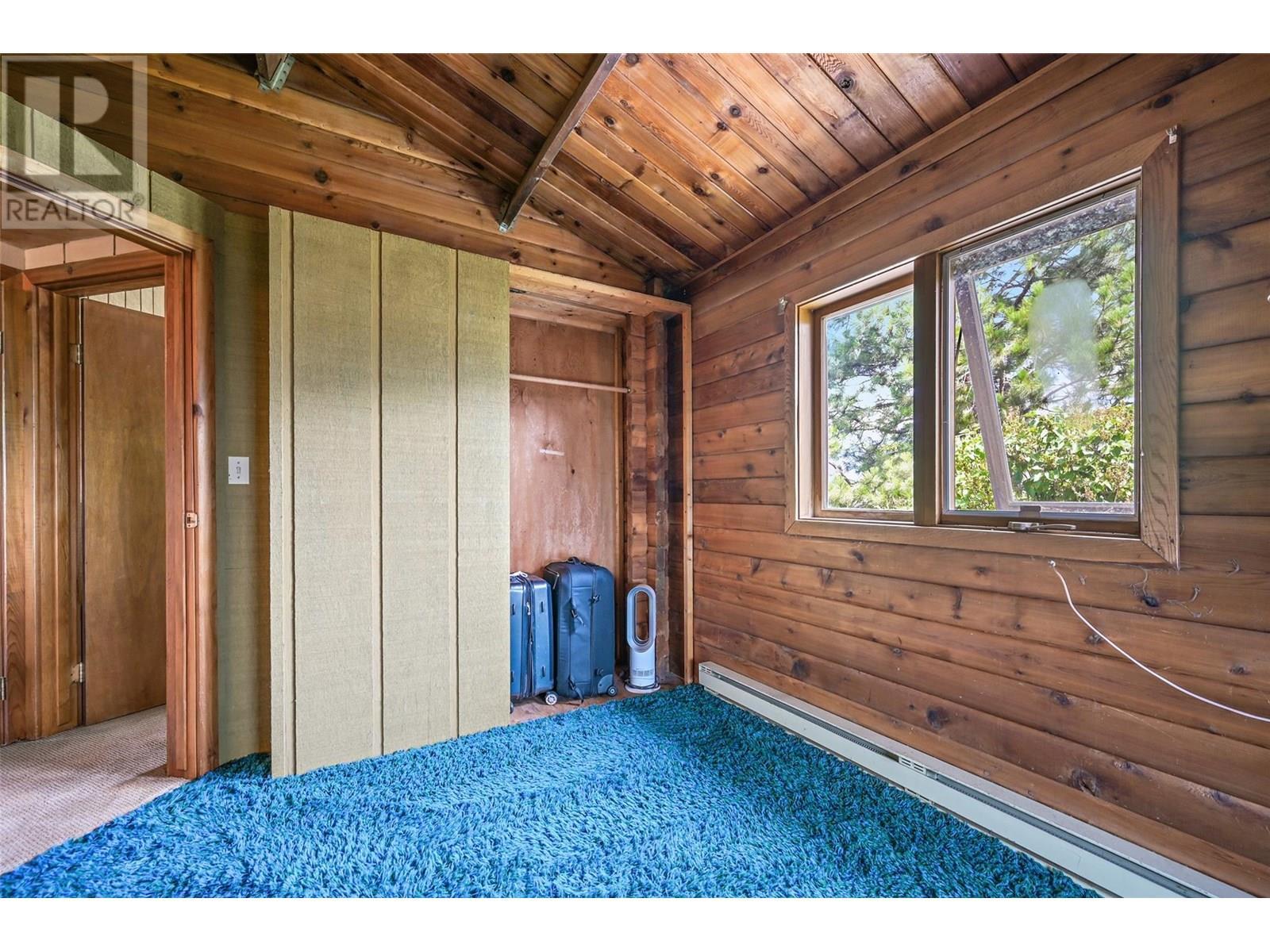 2384 Ruault Road, Invermere, BC - Indoor Photo Showing Other Room