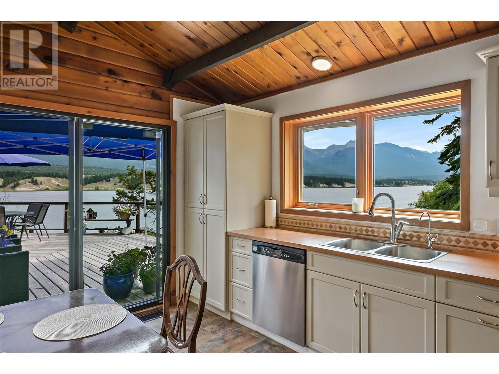 2384 Ruault Road, Invermere, BC - Indoor Photo Showing Other Room