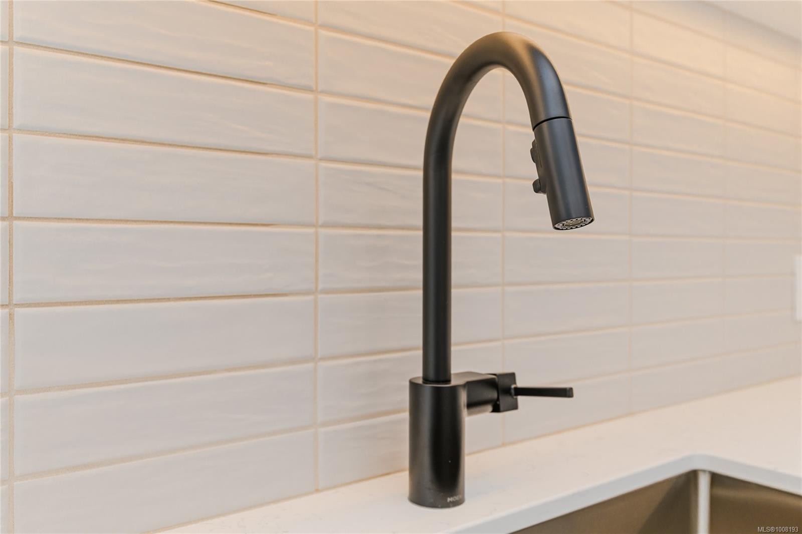 102-3564 A Ryder Hesjedal Way, Colwood, BC - Indoor Photo Showing Kitchen