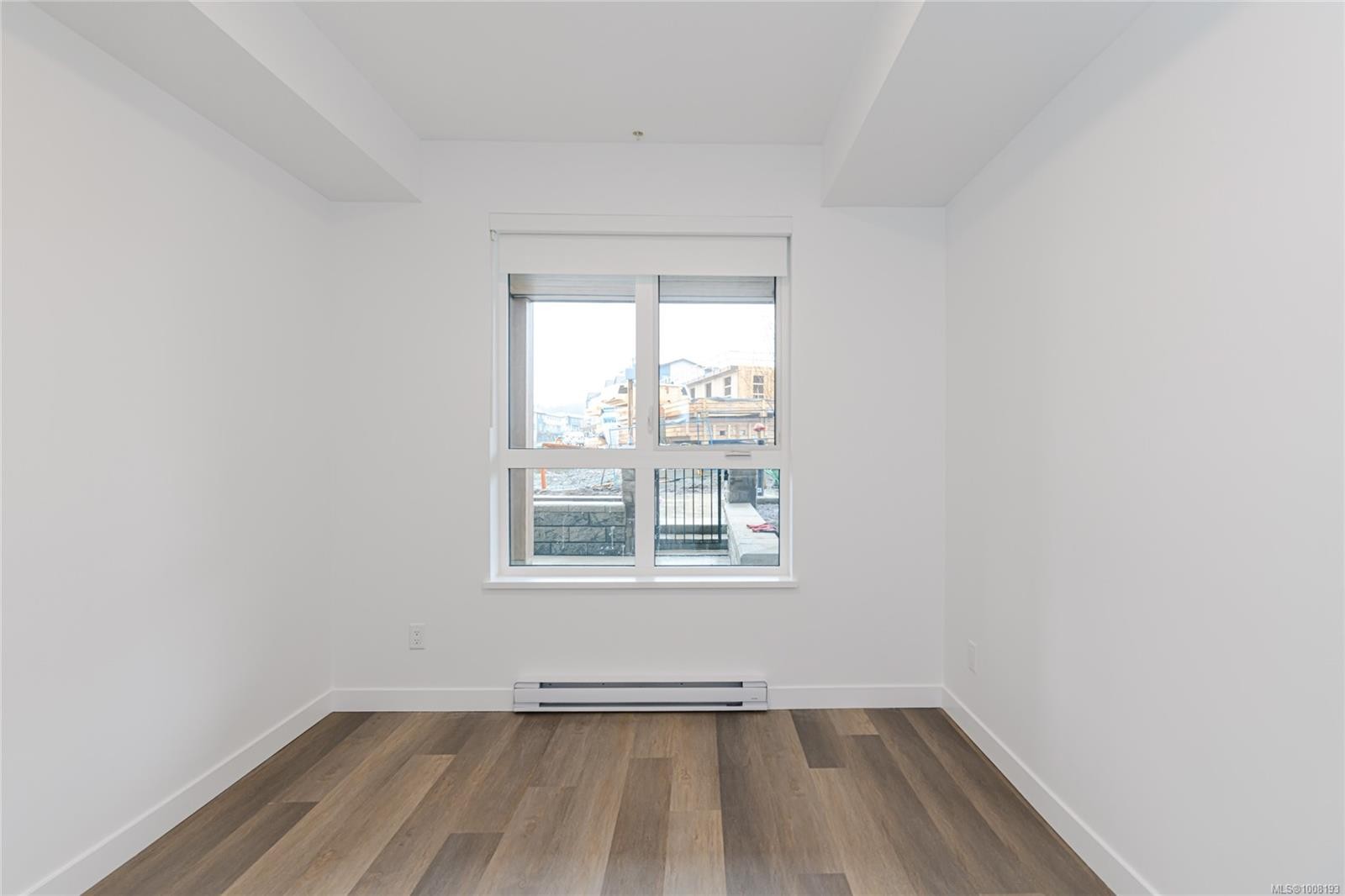 102-3564 A Ryder Hesjedal Way, Colwood, BC - Indoor Photo Showing Other Room