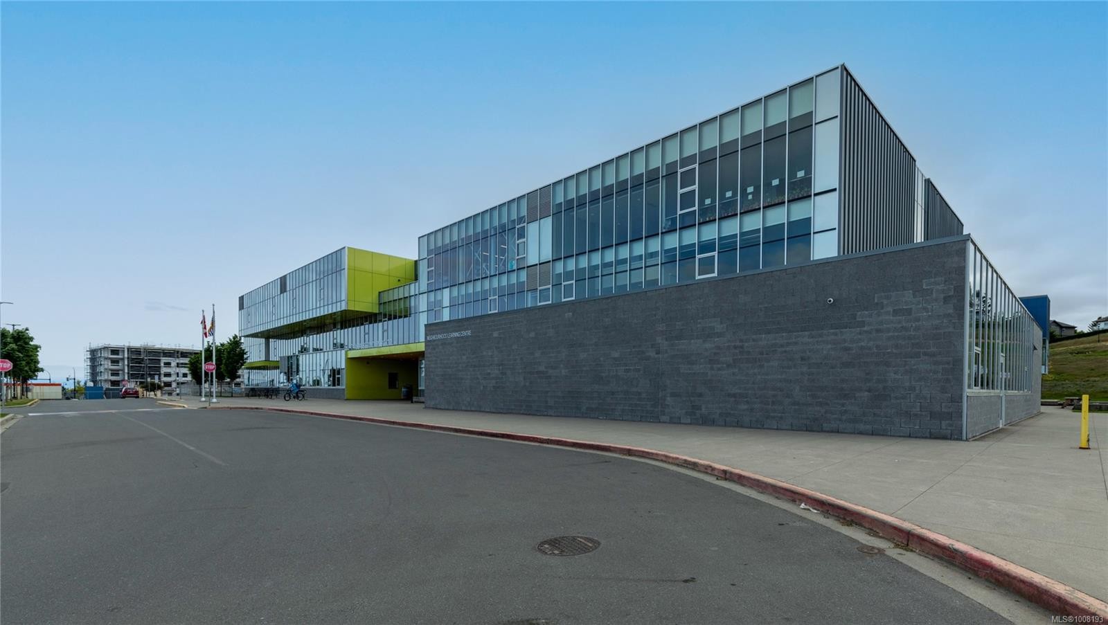 102-3564 A Ryder Hesjedal Way, Colwood, BC - Outdoor