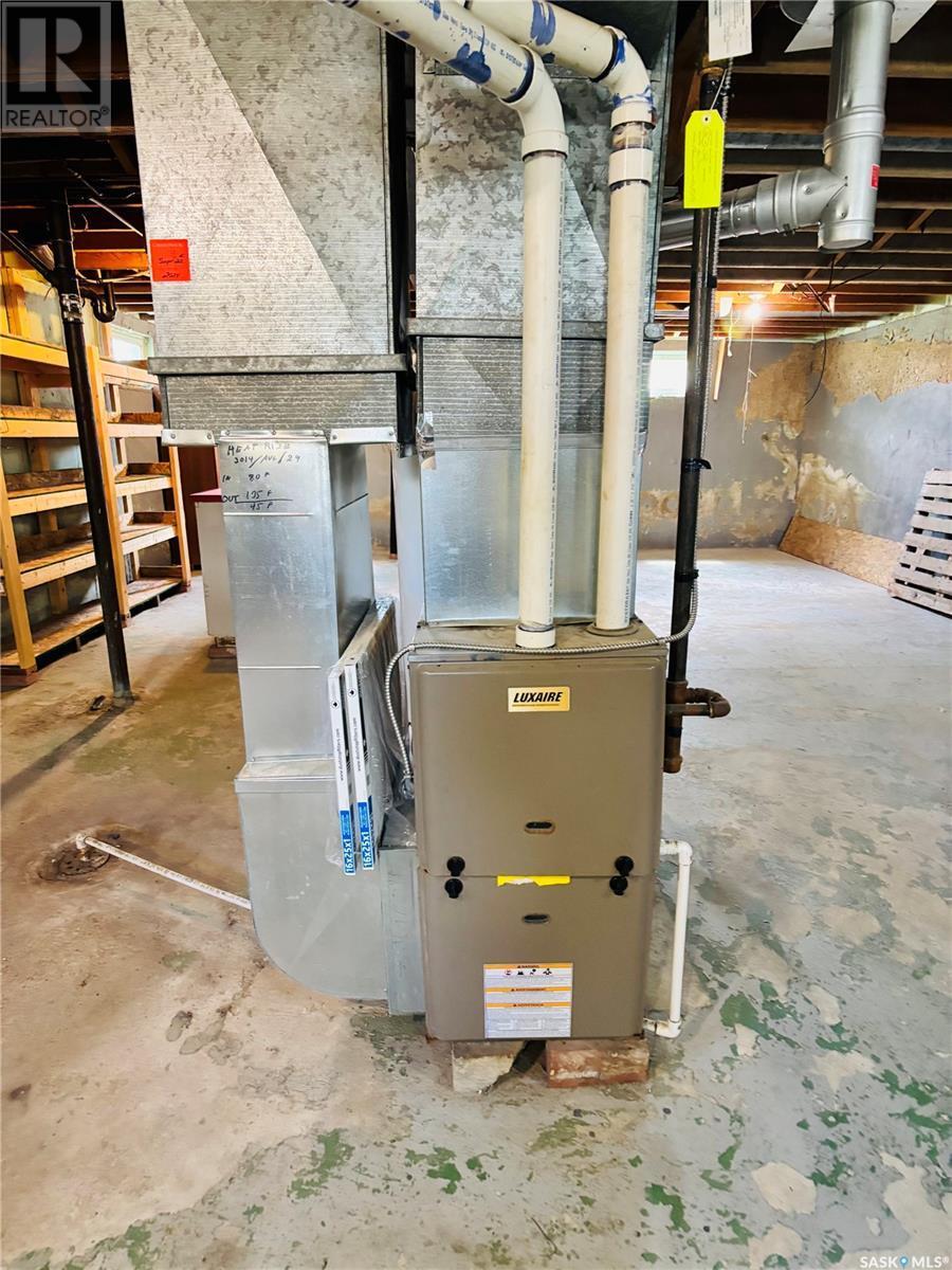 111 Stephens Street, Gainsborough, SK - Indoor Photo Showing Basement