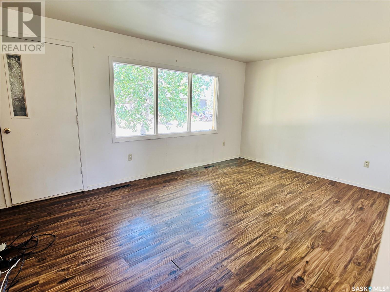 111 Stephens Street, Gainsborough, SK - Indoor Photo Showing Other Room