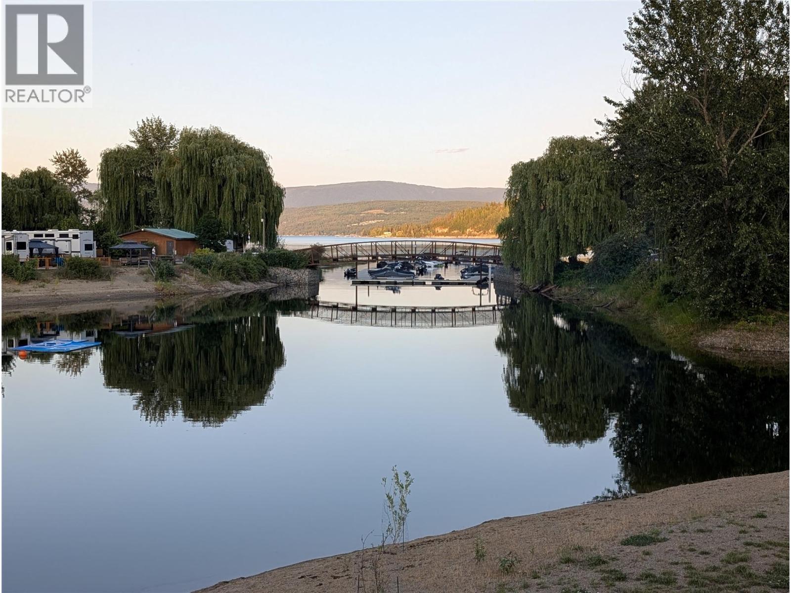 27 Cottonwood Drive, Lee Creek, BC