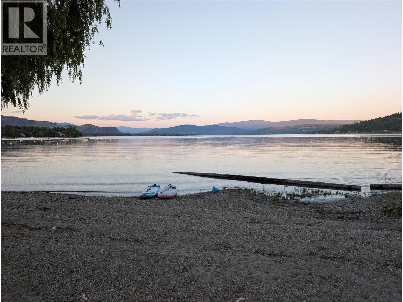 27 Cottonwood Drive, Lee Creek, BC