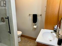 Main level Bathroom -