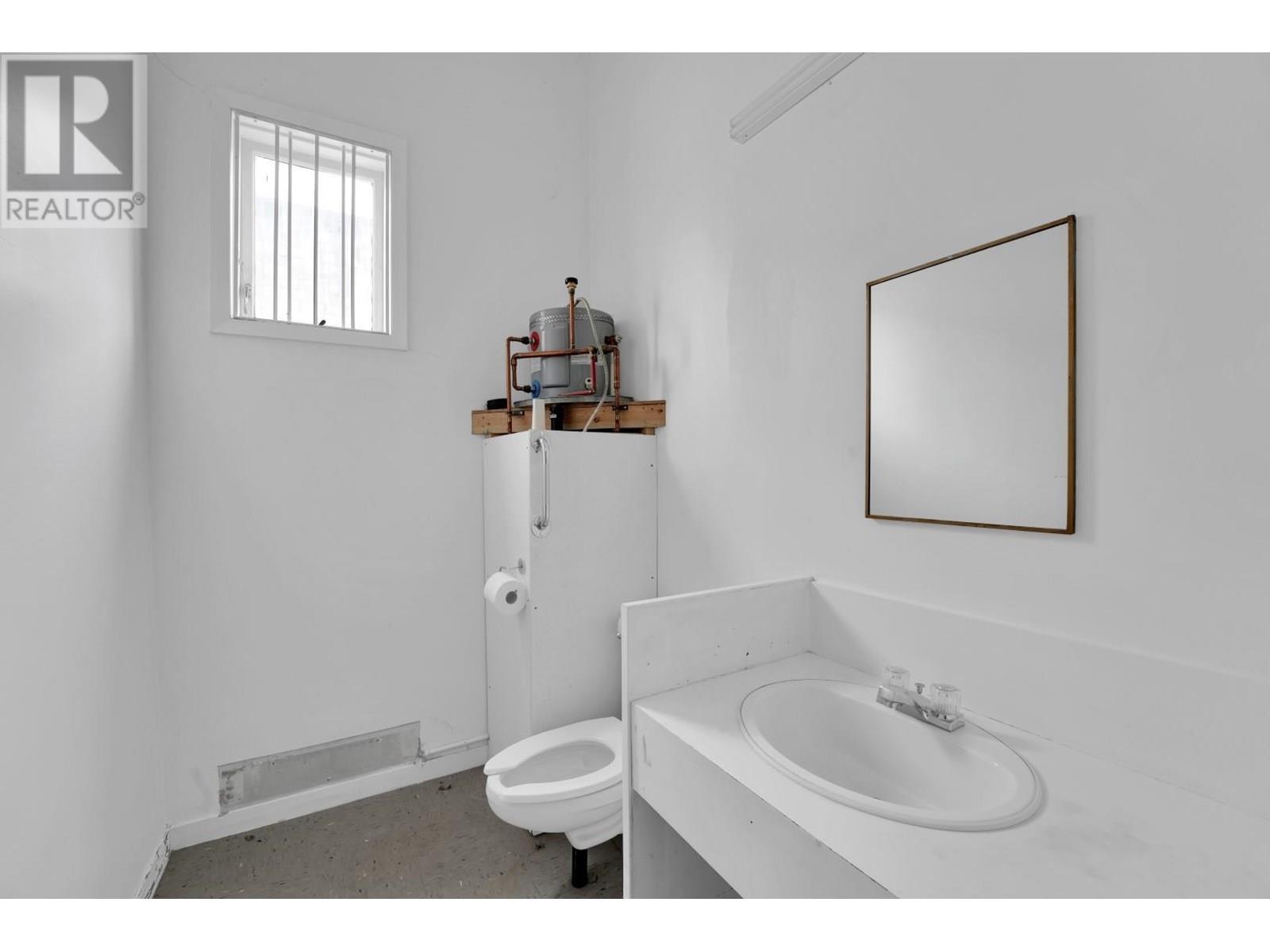 5651 Cowrie Street, Sechelt, BC