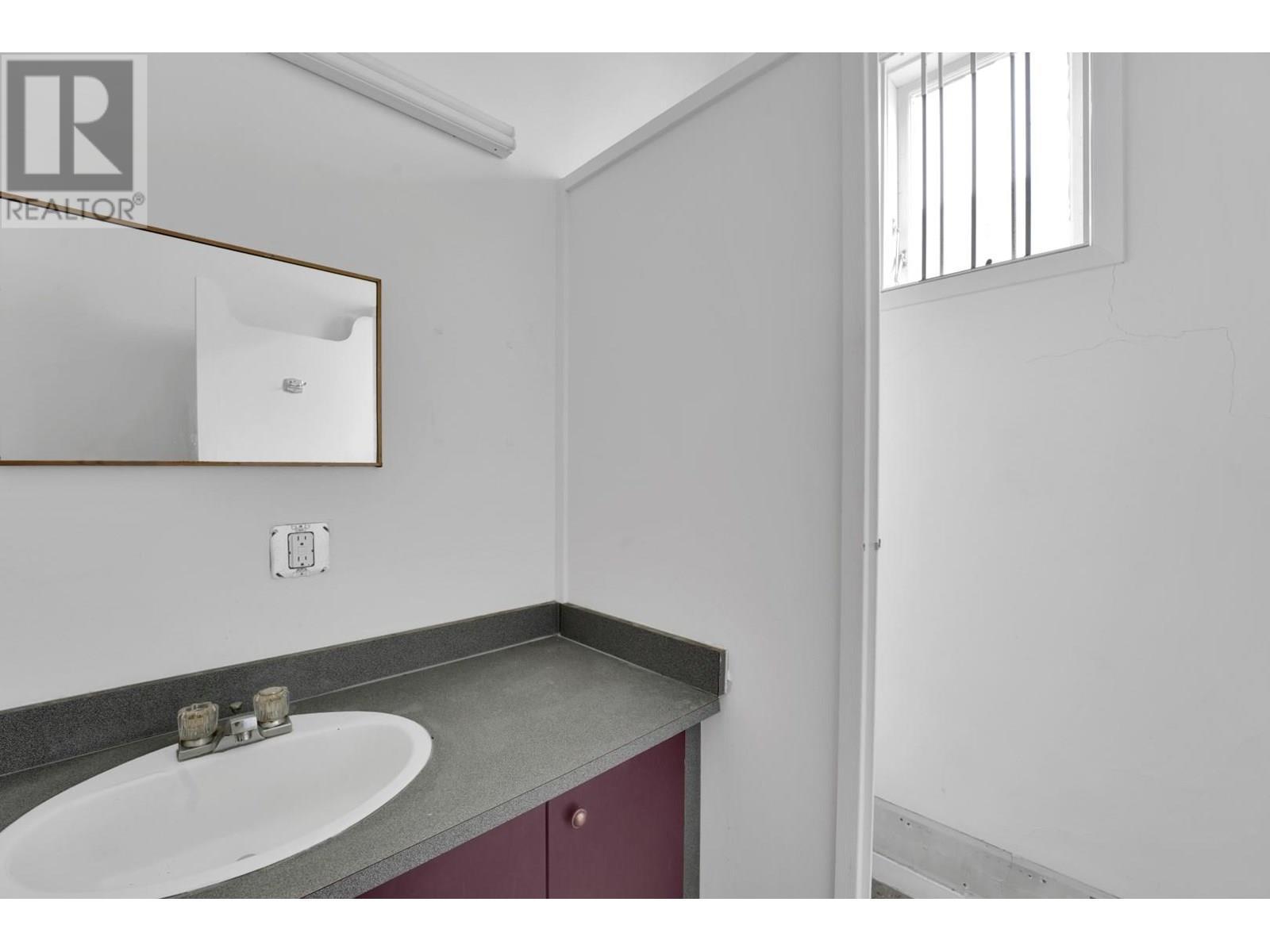 5651 Cowrie Street, Sechelt, BC