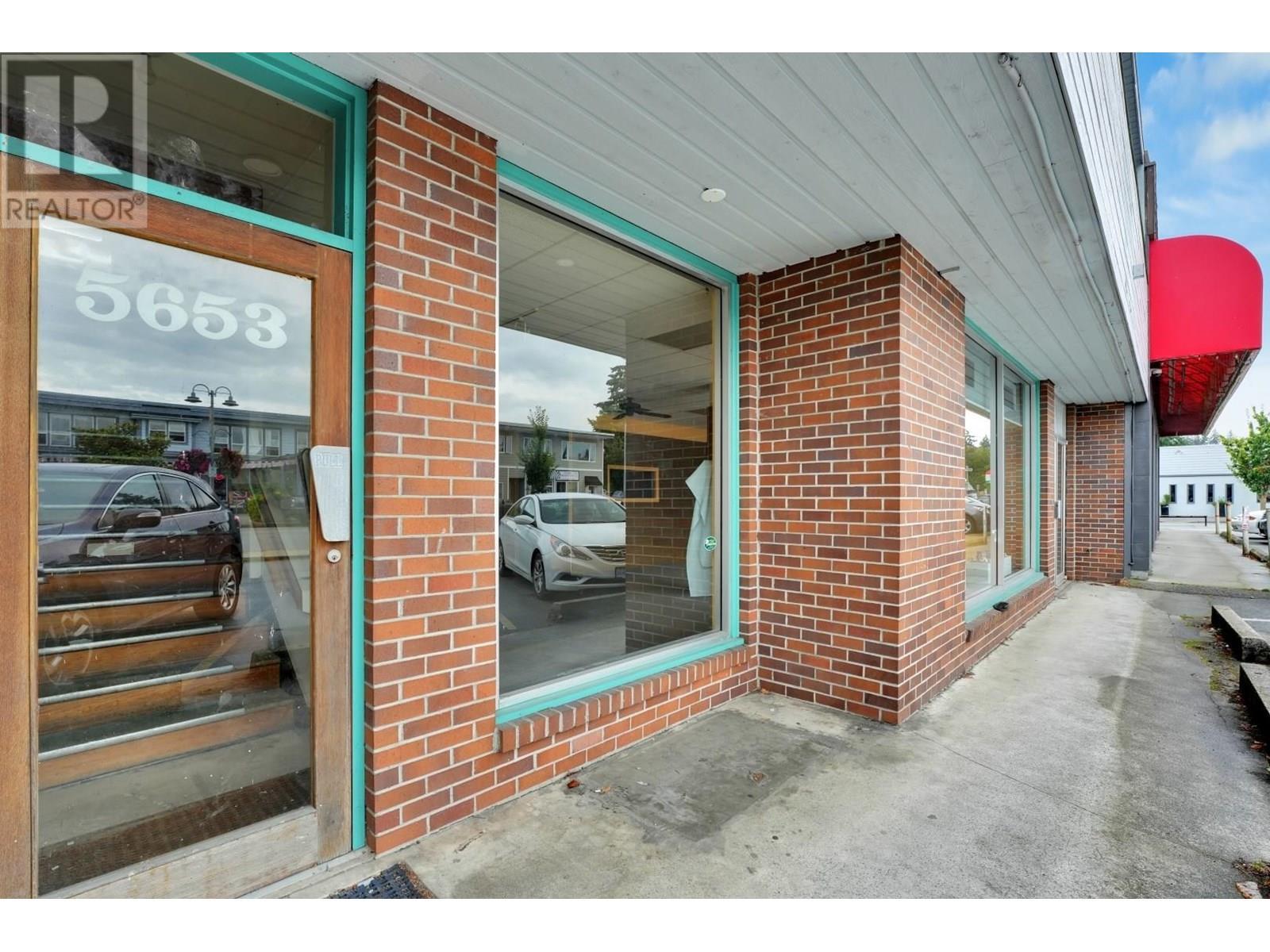 5651 Cowrie Street, Sechelt, BC