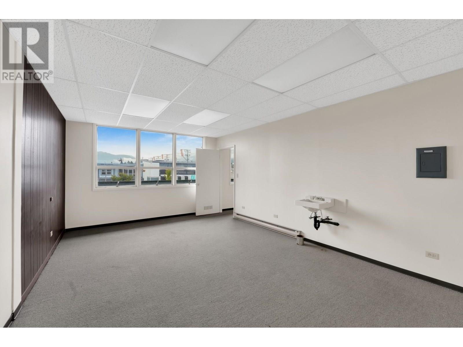 5651 Cowrie Street, Sechelt, BC