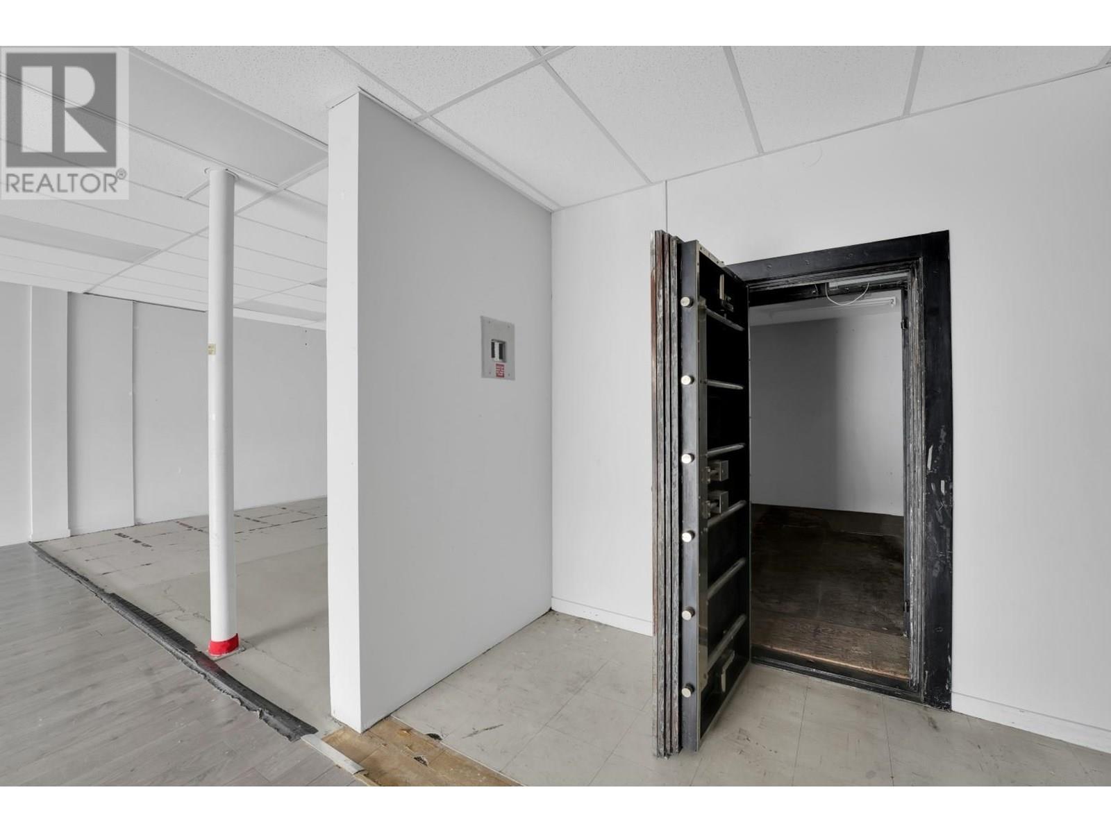 5651 Cowrie Street, Sechelt, BC