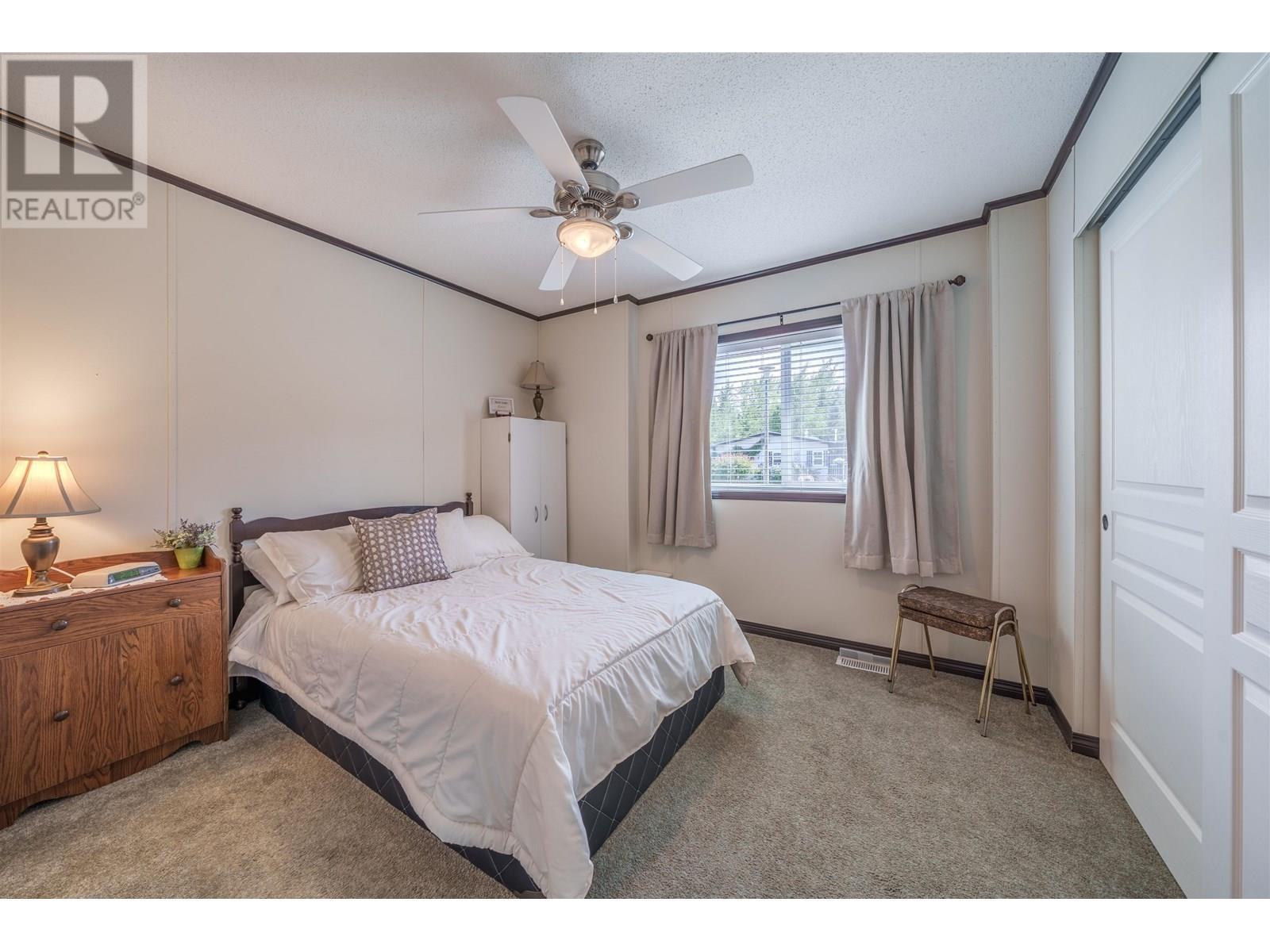 50 208 8Th Street, 100 Mile House, BC - Indoor Photo Showing Bedroom
