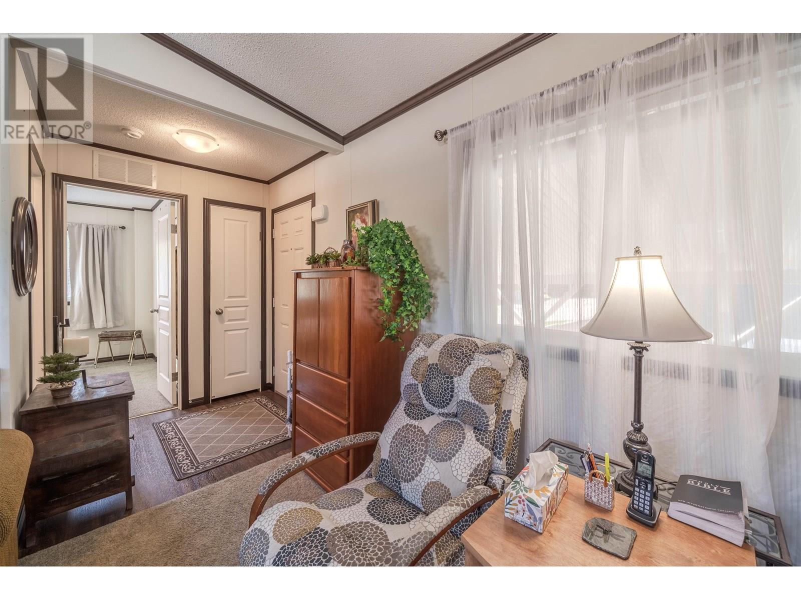 50 208 8Th Street, 100 Mile House, BC - Indoor Photo Showing Other Room