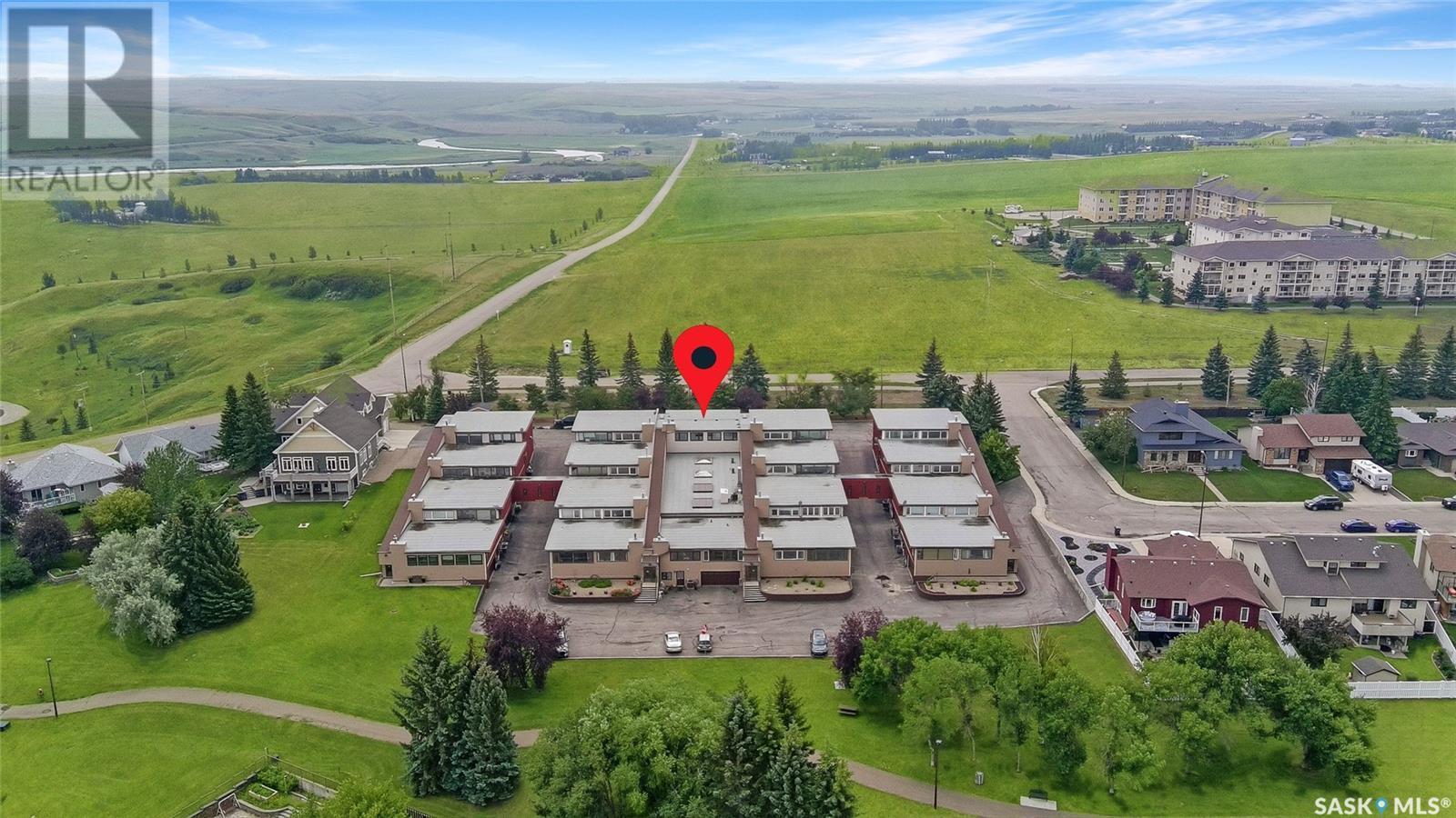 9 275 Alpine Crescent, Swift Current, SK - Outdoor With View