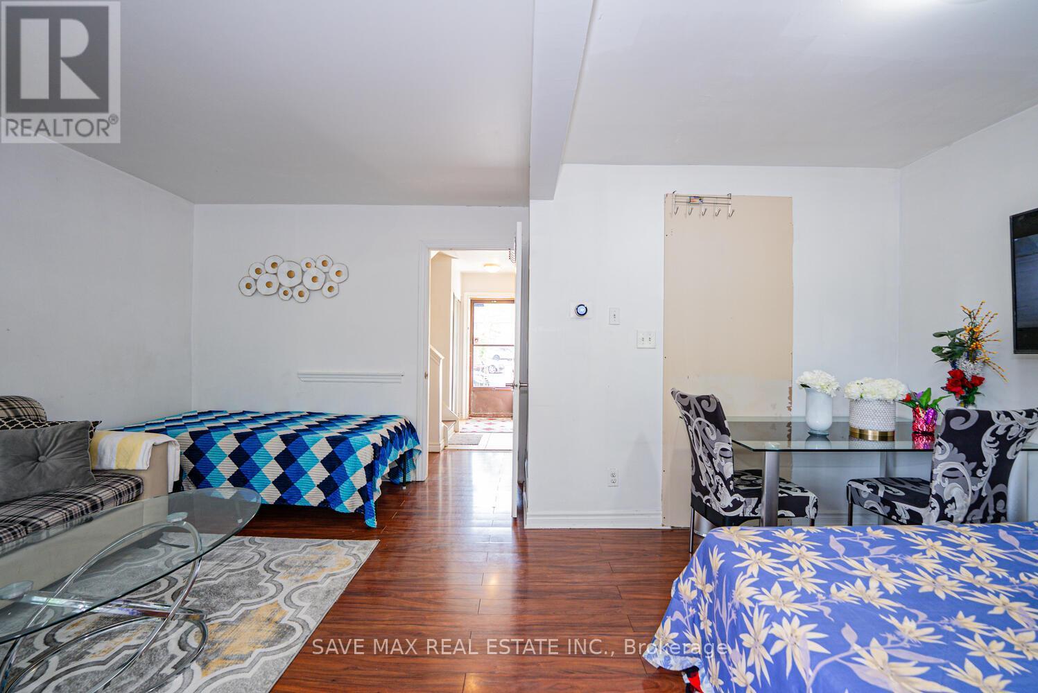 153 Fleetwood Crescent, Brampton, ON - Indoor Photo Showing Bedroom