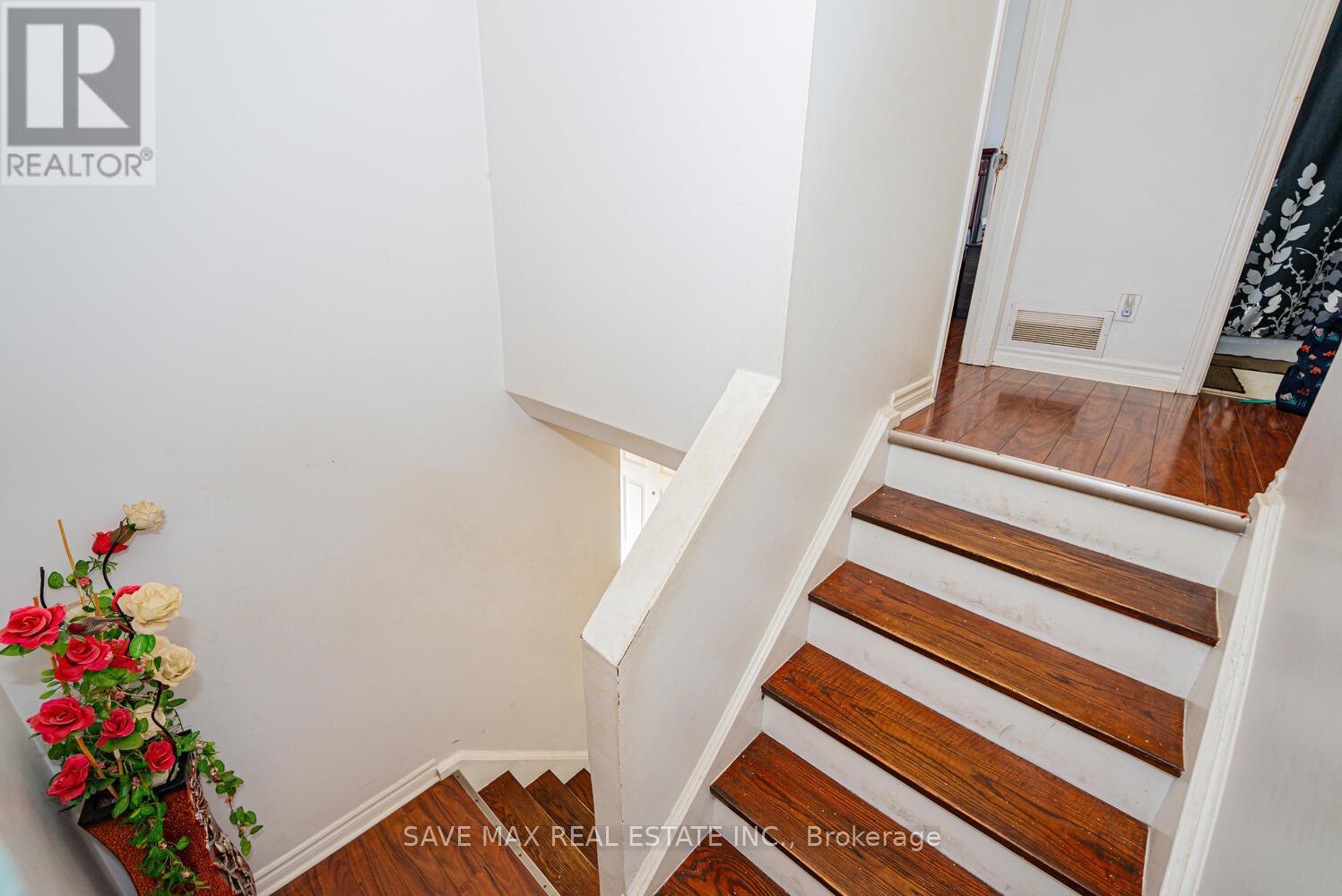 153 Fleetwood Crescent, Brampton, ON - Indoor Photo Showing Other Room