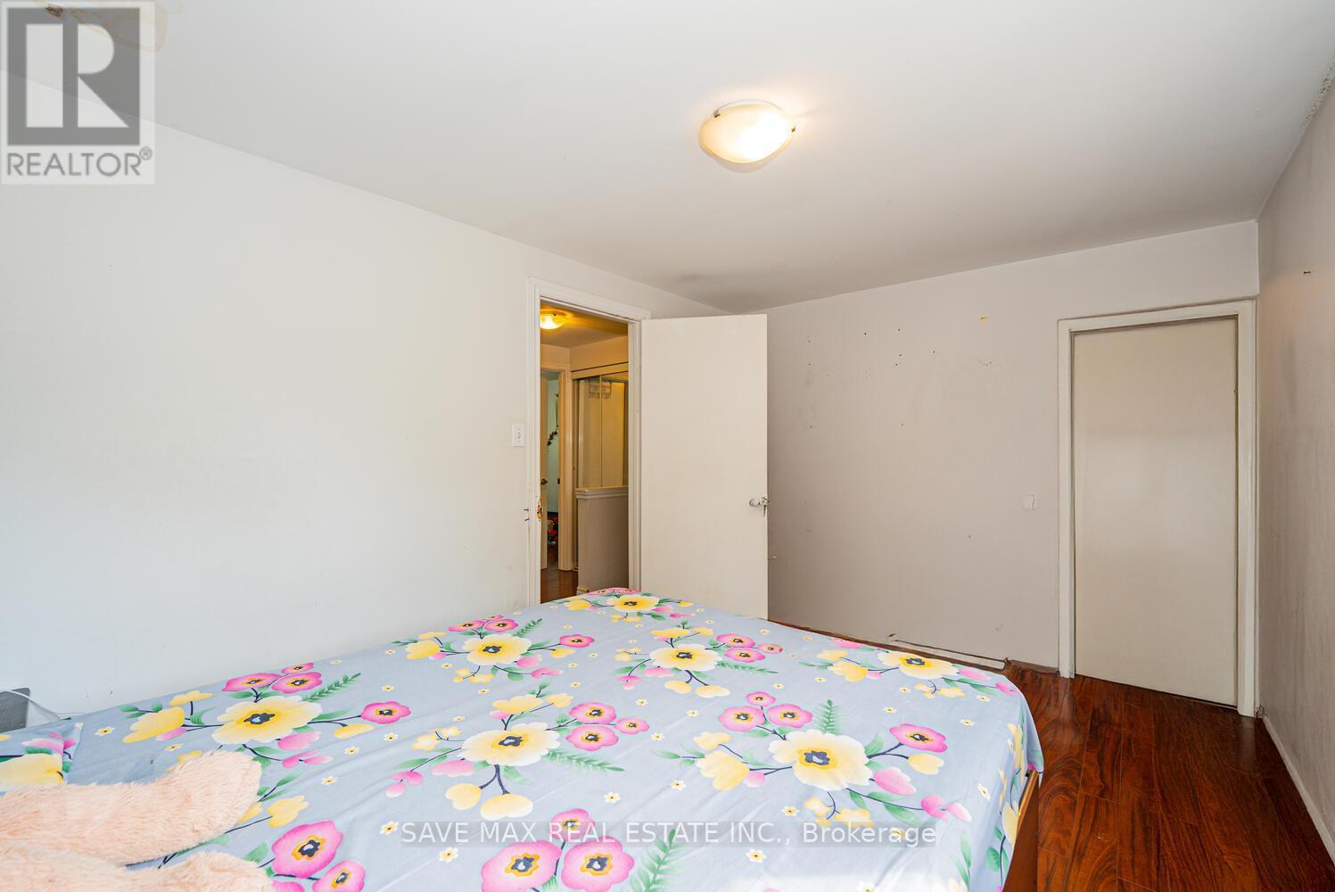 153 Fleetwood Crescent, Brampton, ON - Indoor Photo Showing Bedroom