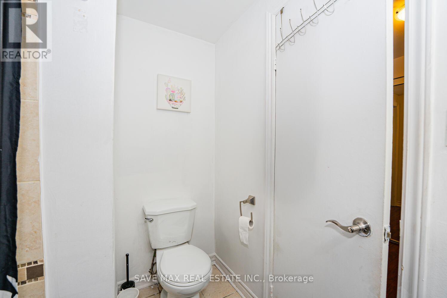 153 Fleetwood Crescent, Brampton, ON - Indoor Photo Showing Bathroom