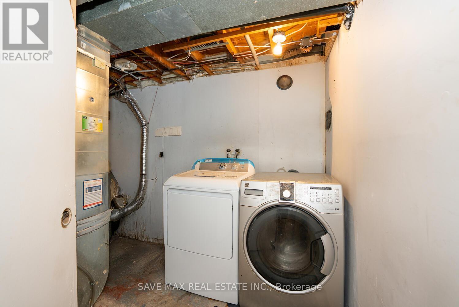 153 Fleetwood Crescent, Brampton, ON - Indoor Photo Showing Laundry Room