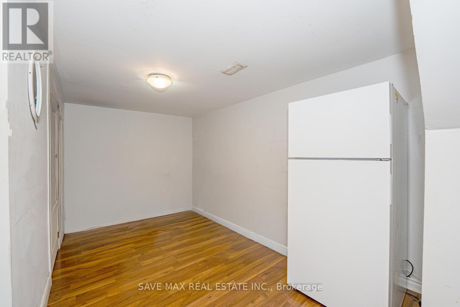 153 Fleetwood Crescent, Brampton, ON - Indoor Photo Showing Other Room