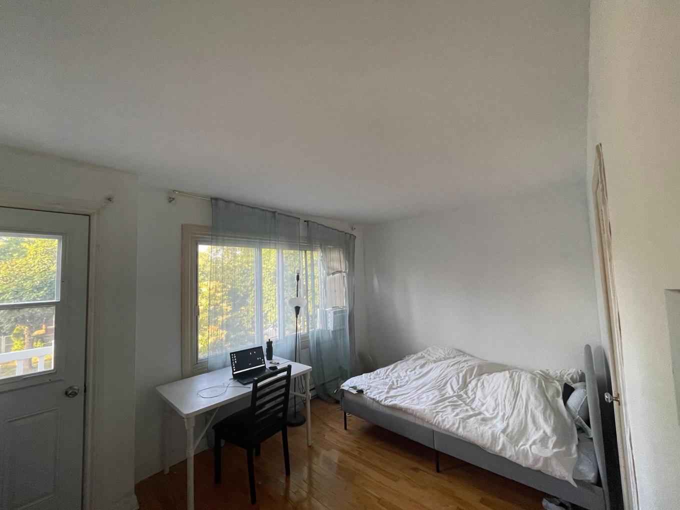 Bedroom - 11804 - 11806 Rue Michel-Sarrazin, Montréal (Ahuntsic-Cartierville), QC - Indoor Photo Showing Bedroom