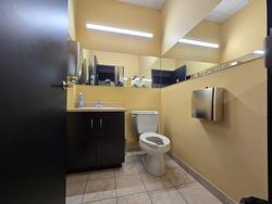 Powder room -