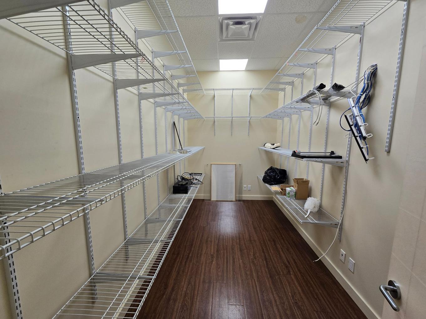 Storage - 4629 Rue Louis-B.-Mayer, Laval (Chomedey), QC