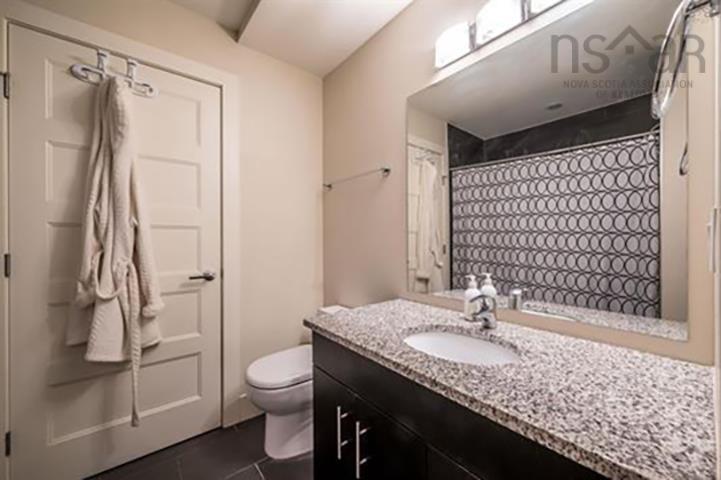 204 15 Kings Wharf Place, Dartmouth, NS