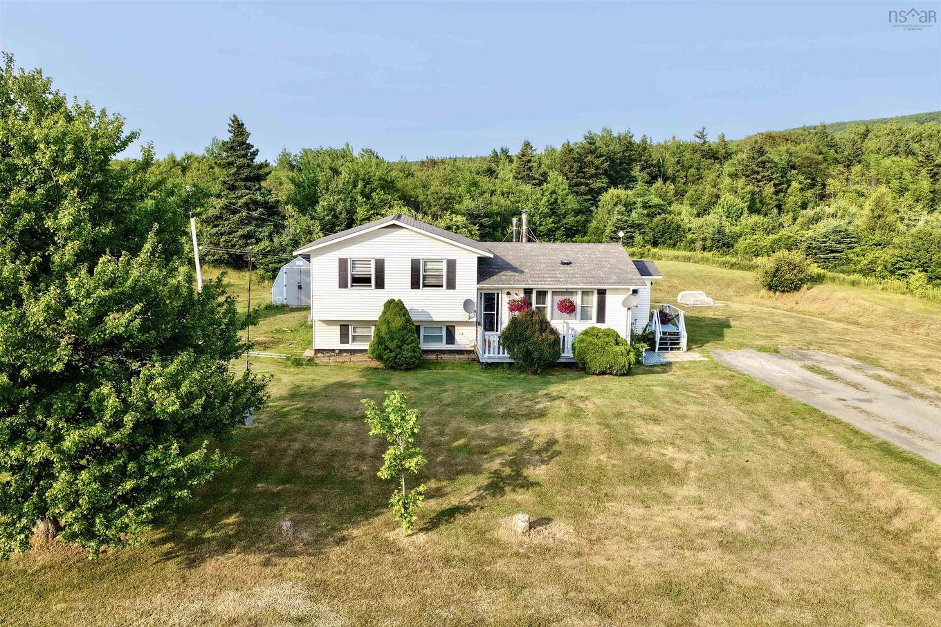 121 Pipers Lane, Inverside, NS