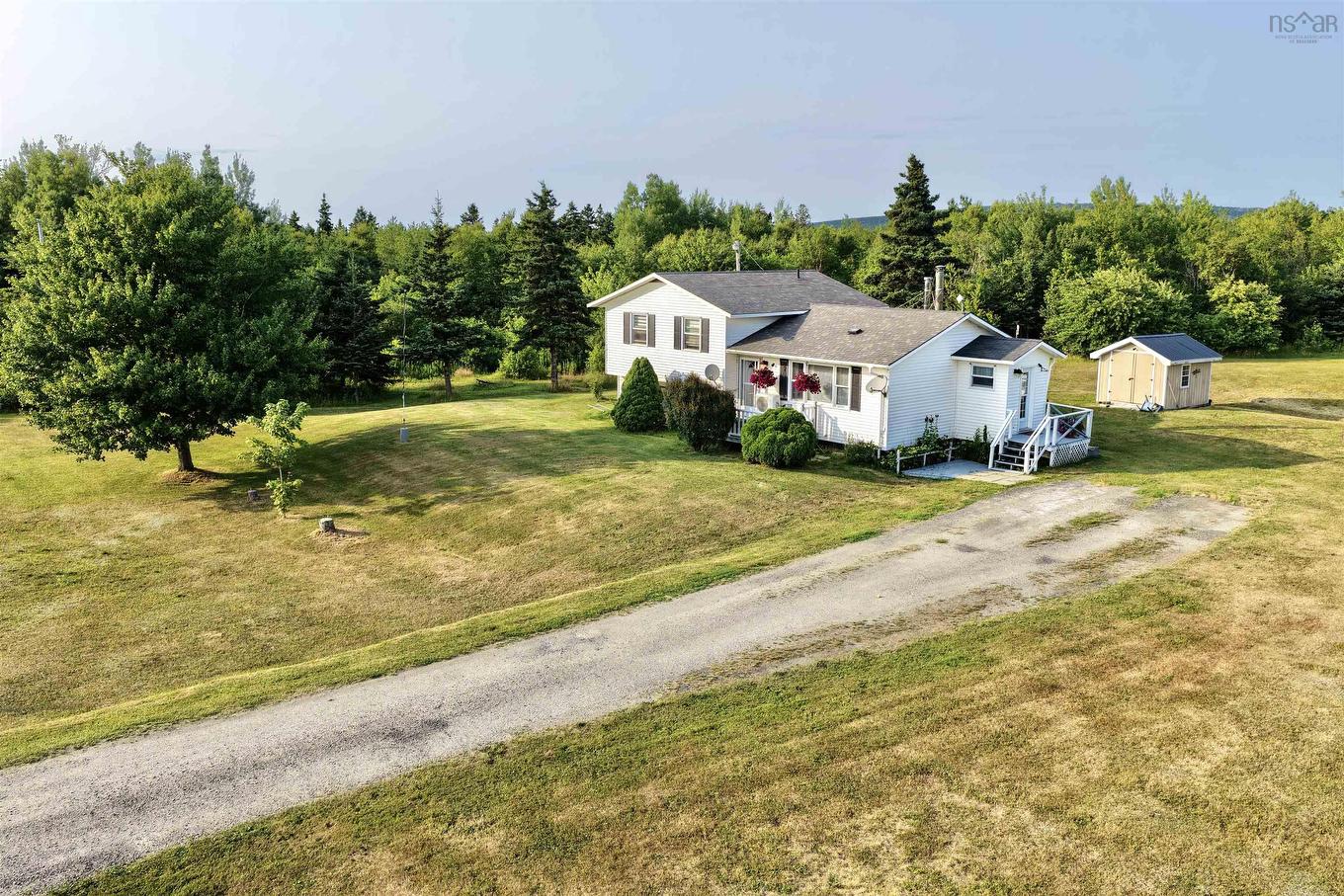 121 Pipers Lane, Inverside, NS