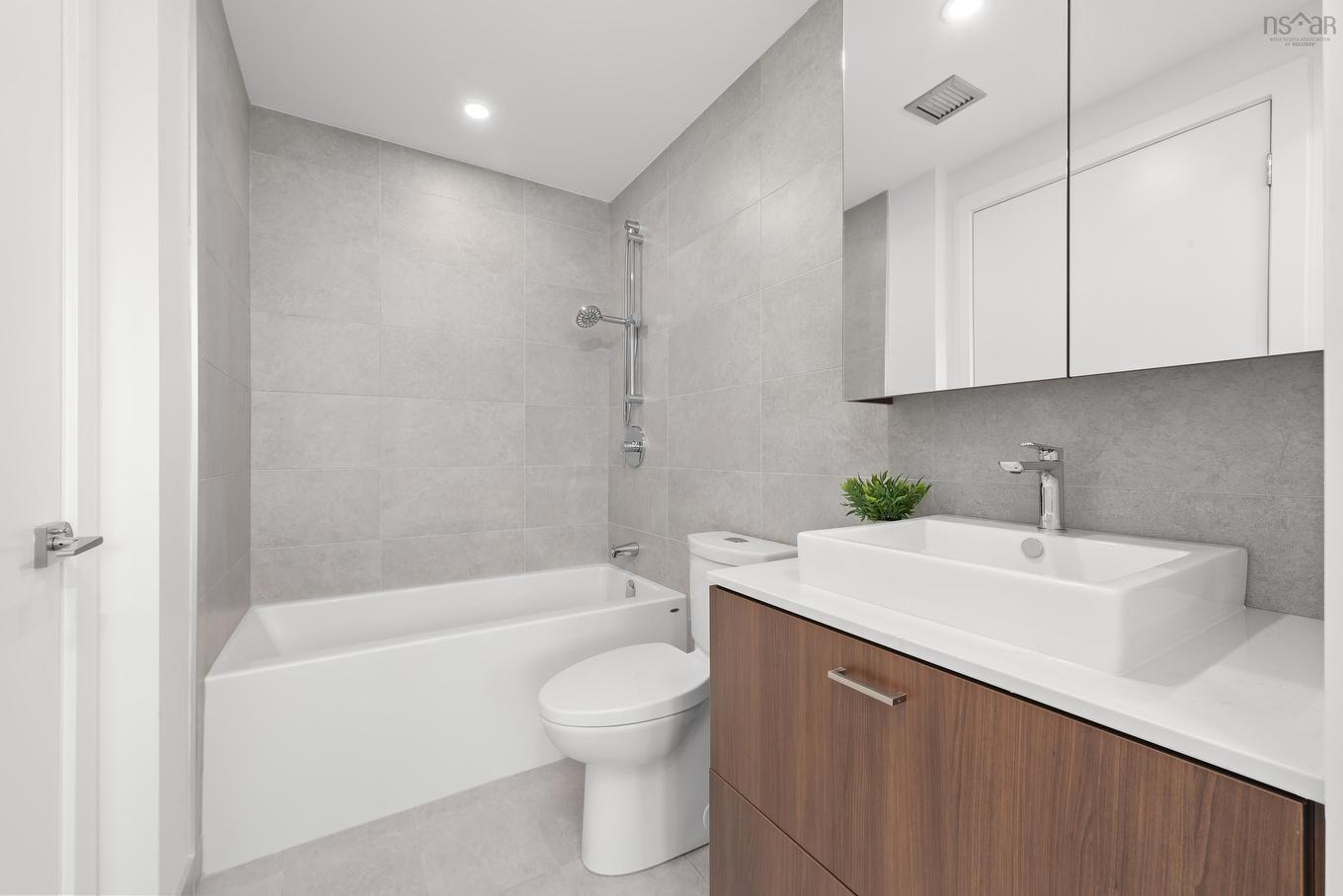 702 5511 Bilby St, Halifax, NS