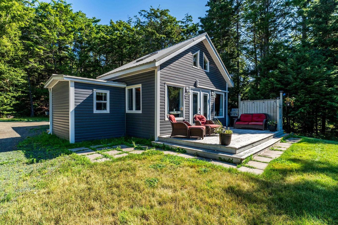 412 Double Lake Road, North Range, NS