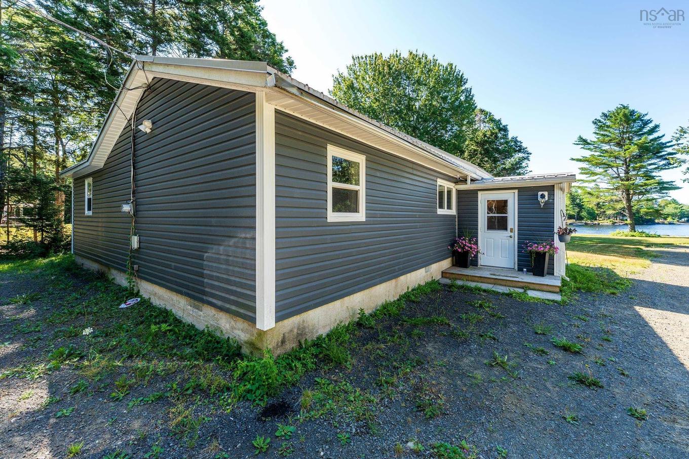 412 Double Lake Road, North Range, NS