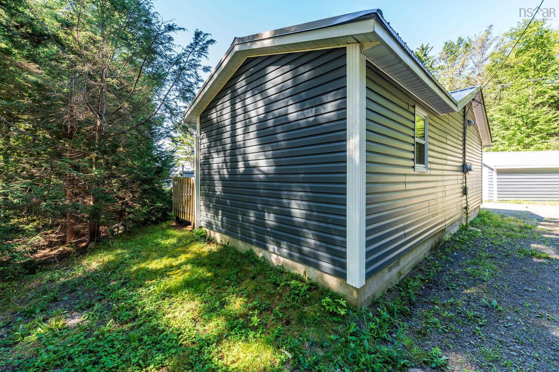 412 Double Lake Road, North Range, NS
