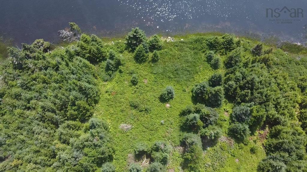 31 Kaakwogook Way, Clam Bay, NS