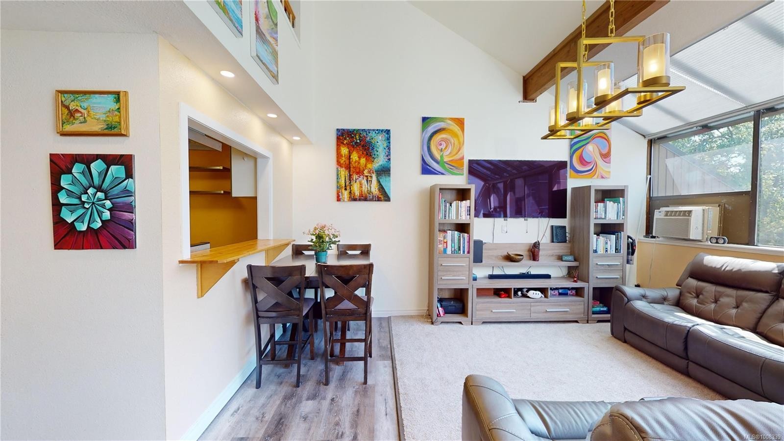 499D-4678 Elk Lake Dr, Saanich, BC - Indoor