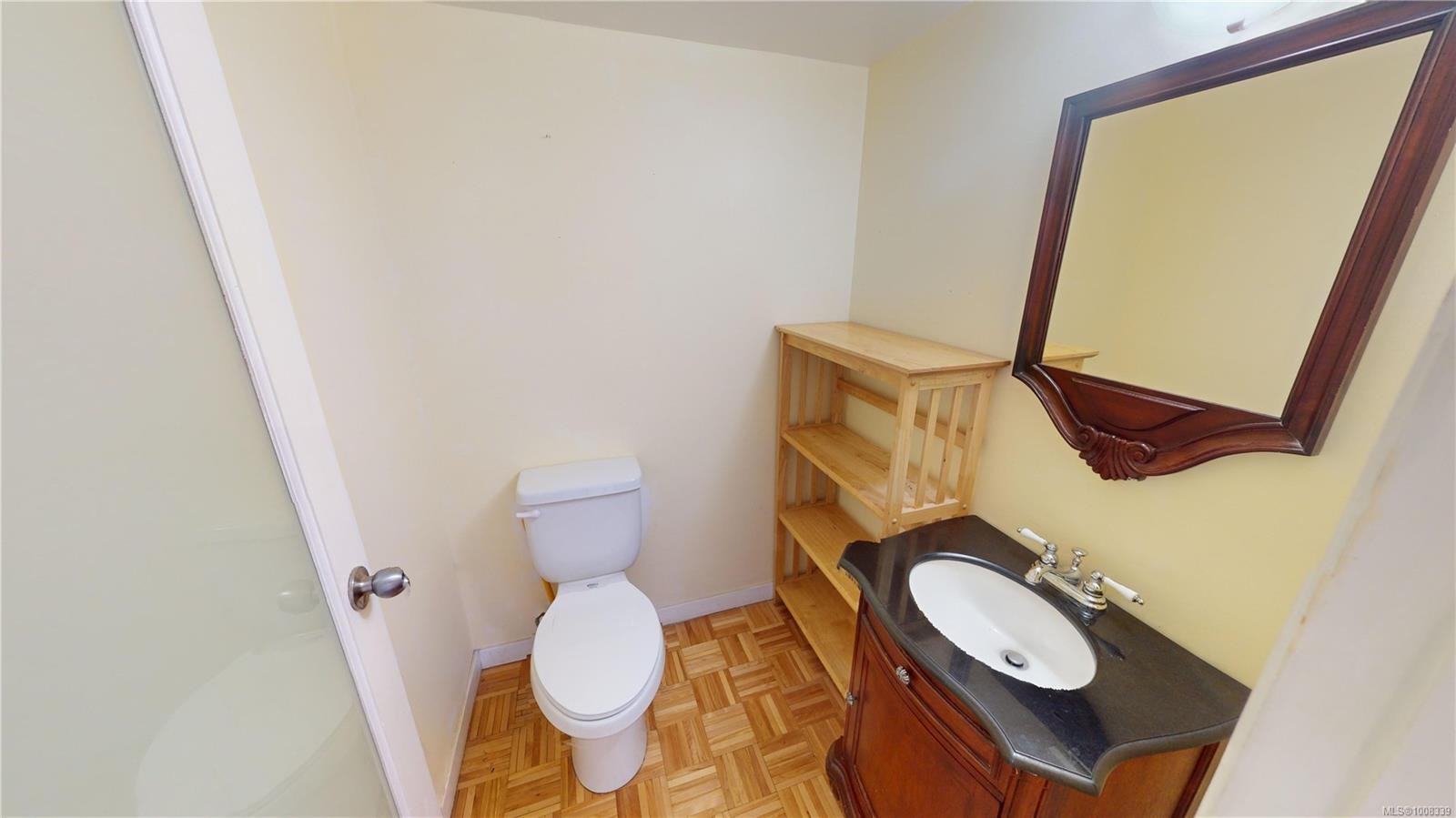 499D-4678 Elk Lake Dr, Saanich, BC - Indoor Photo Showing Bathroom
