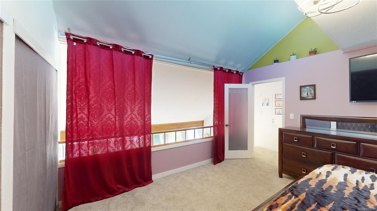 499D-4678 Elk Lake Dr, Saanich, BC - Indoor