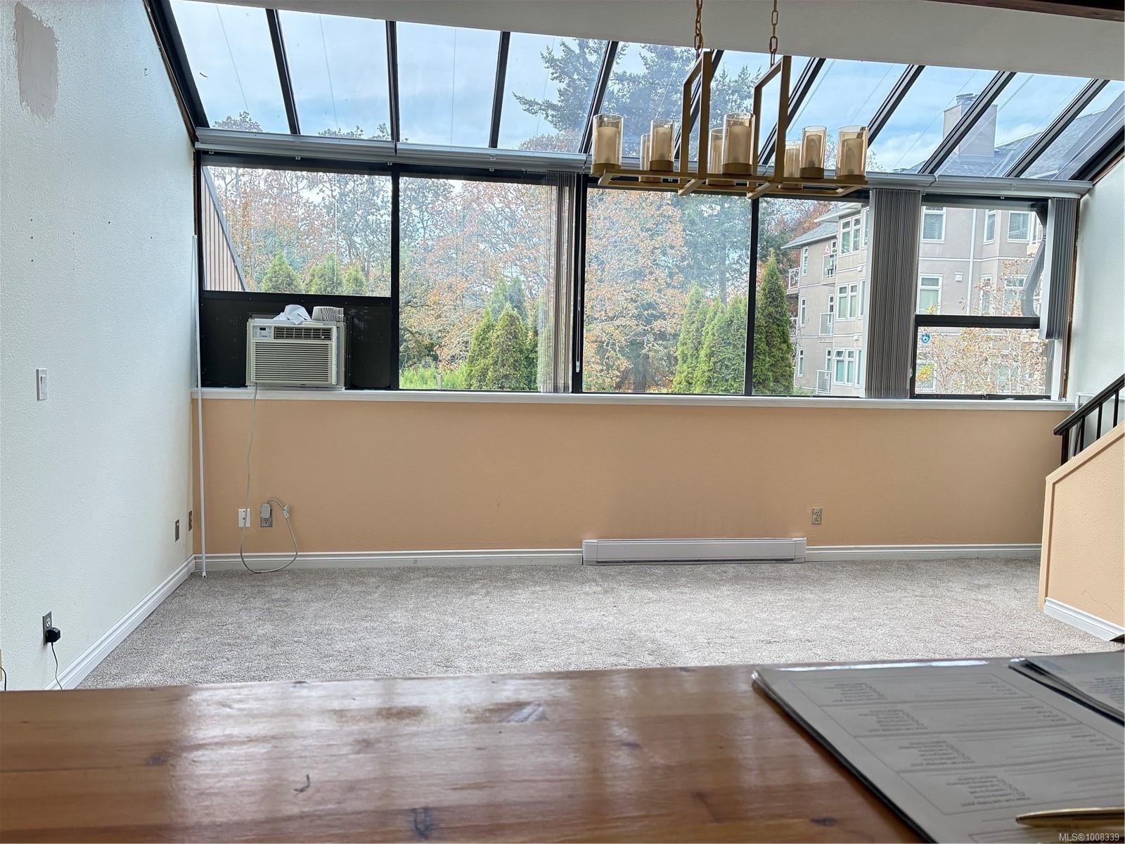 499D-4678 Elk Lake Dr, Saanich, BC - Indoor Photo Showing Other Room