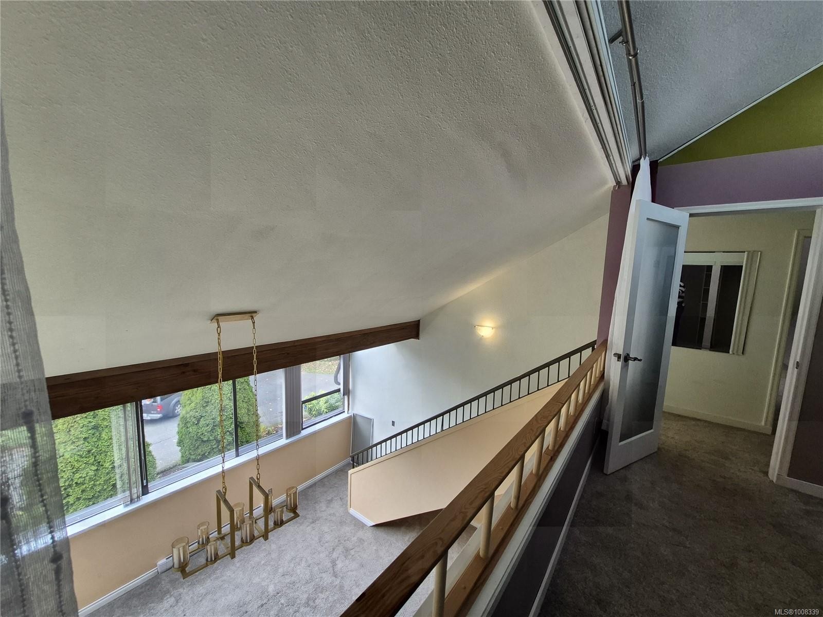 499D-4678 Elk Lake Dr, Saanich, BC - Indoor Photo Showing Other Room