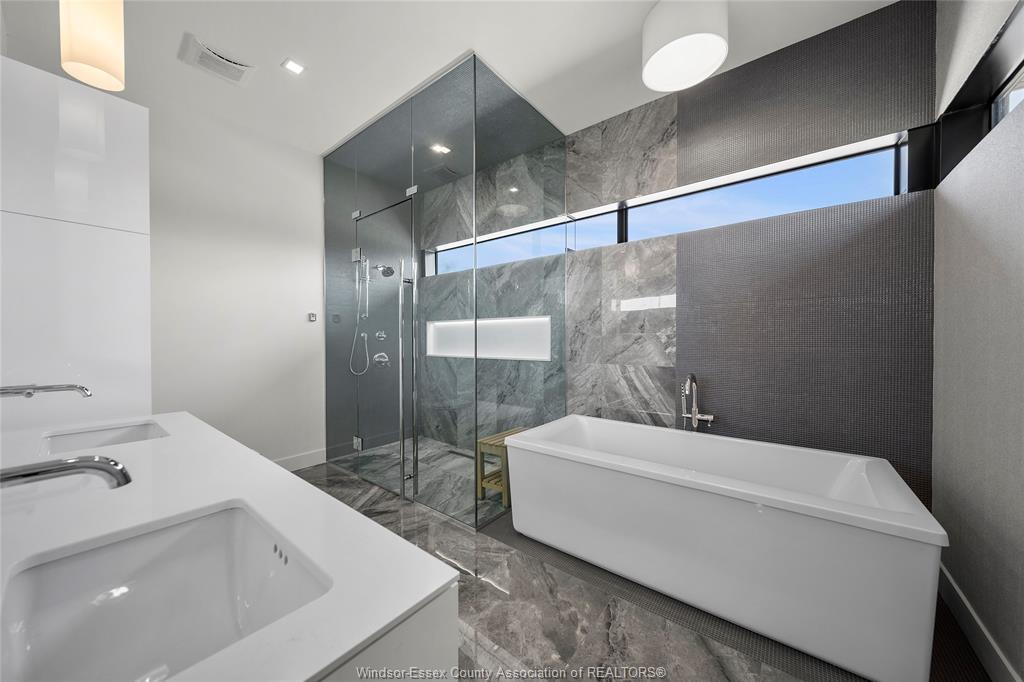 11 Destiny Drive, Leamington, ON