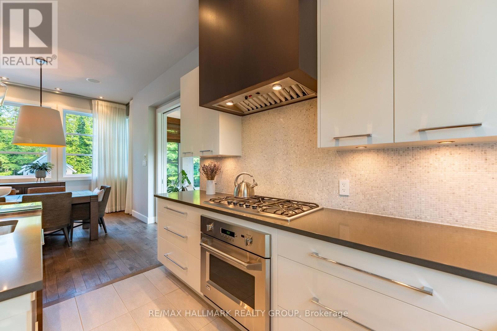 39 Jacquot Street, Champlain, ON - Indoor Photo Showing Kitchen With Upgraded Kitchen