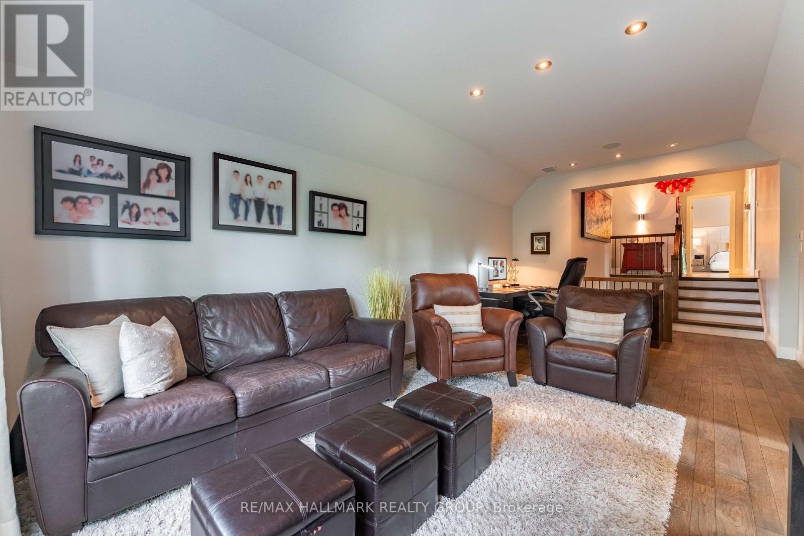 39 Jacquot Street, Champlain, ON - Indoor Photo Showing Living Room