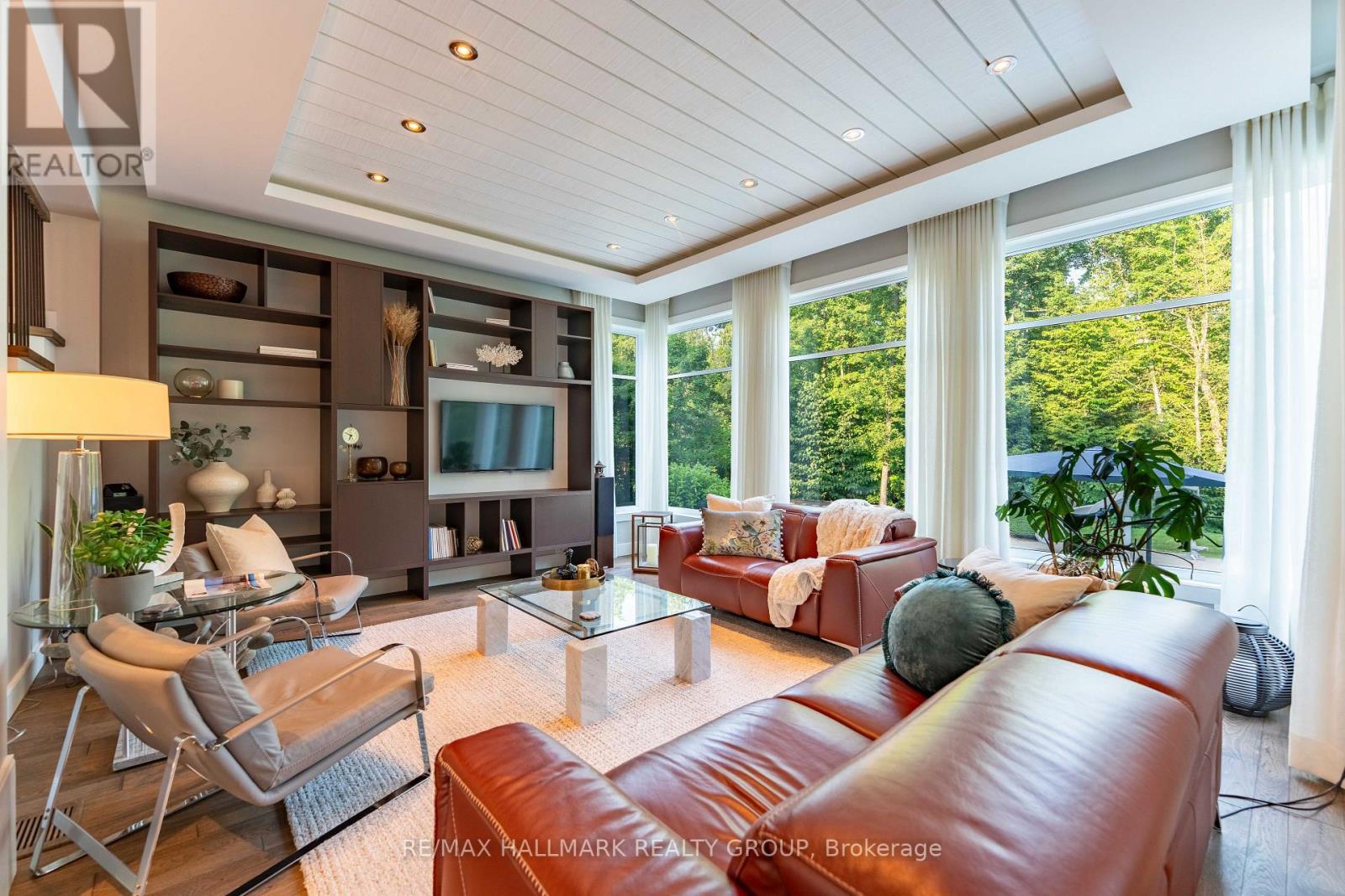 39 Jacquot Street, Champlain, ON - Photo Showing Living Room