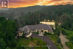 8 MIDVES COURT Springwater (Midhurst), ON L9X 0P3