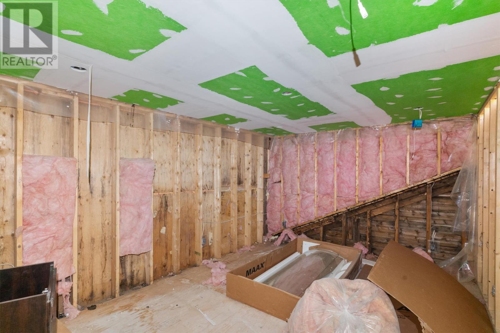 1-2 Balsam Drive, Gambo, NL - Indoor Photo Showing Other Room