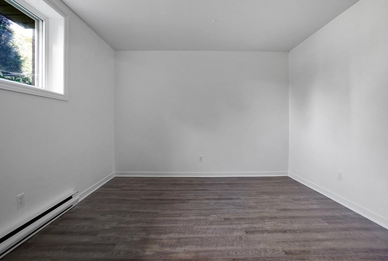 Chambre à coucher - 212 Rue D'Orléans, Saint-Lambert, QC - Indoor Photo Showing Other Room