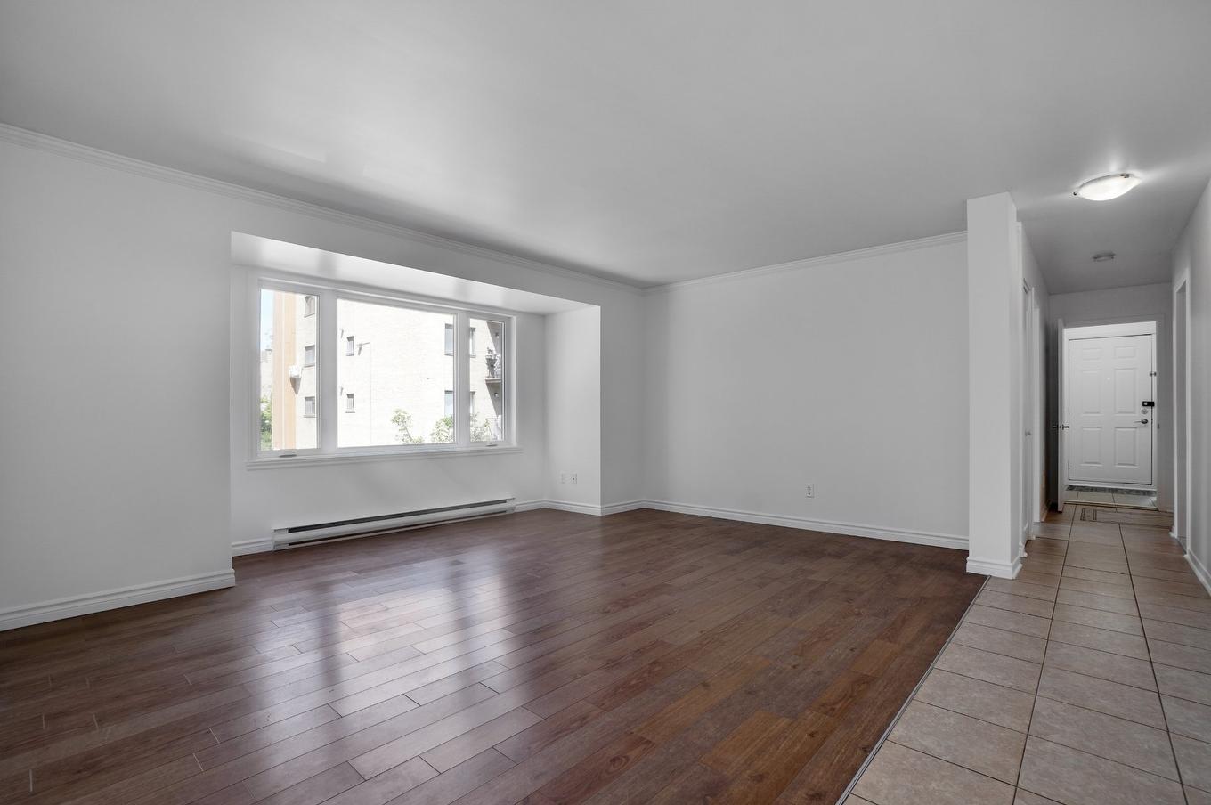 Salon - 212 Rue D'Orléans, Saint-Lambert, QC - Indoor Photo Showing Other Room