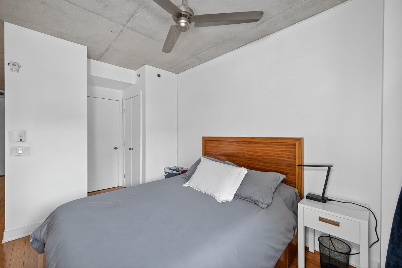 Primary bedroom - 428-950 Rue Notre-Dame O., Montréal (Le Sud-Ouest), QC - Indoor Photo Showing Bedroom
